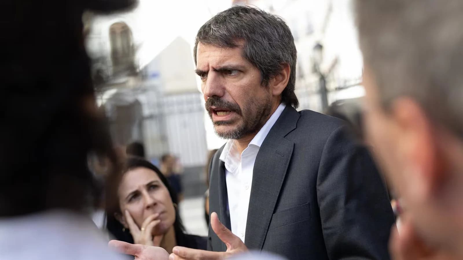 Urtasun negocia la prórroga de alquileres y la renovación automática de contratos