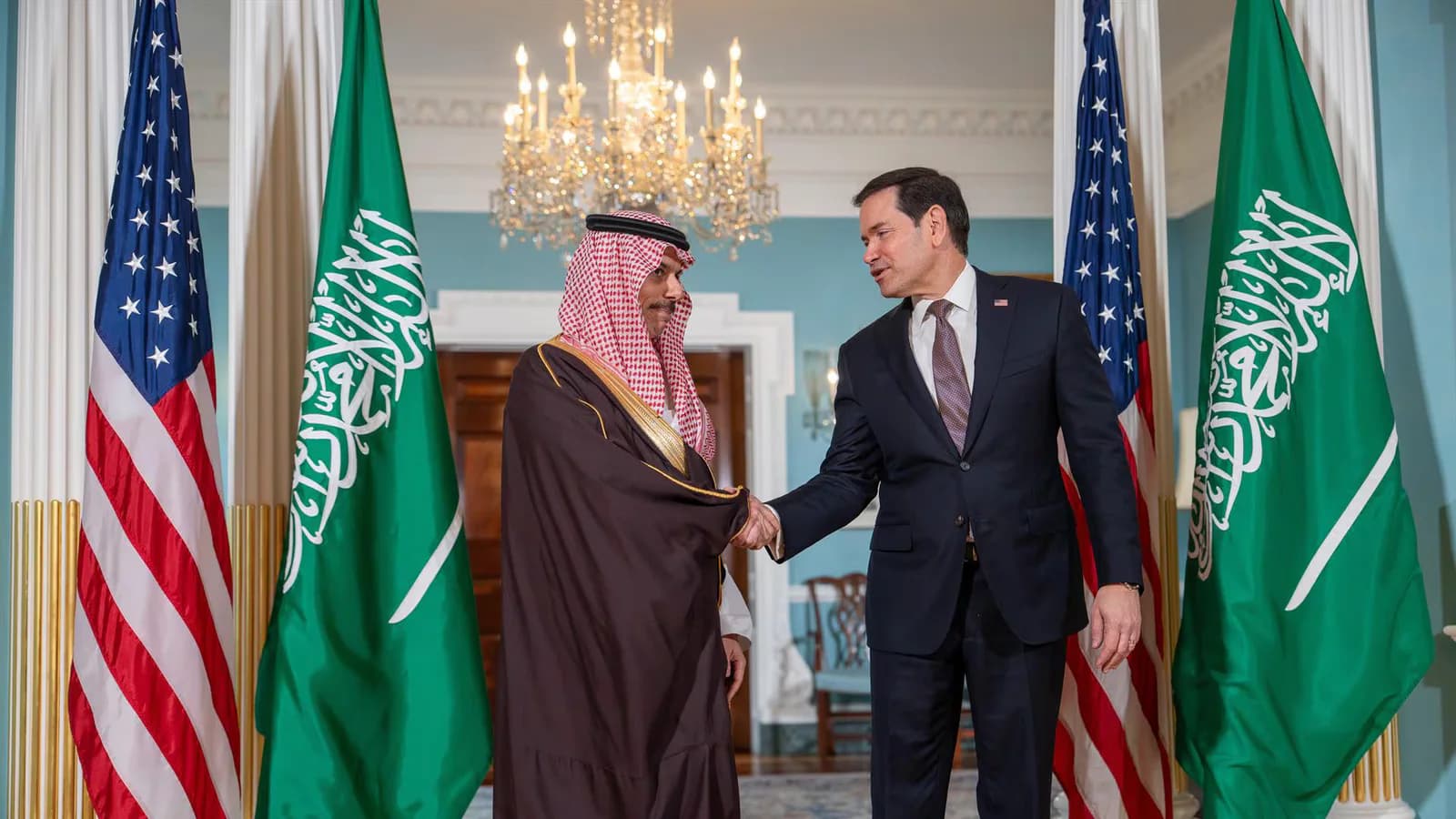 Arabia Saudita y Estados Unidos buscan reforzar la alianza y la seguridad marítima
