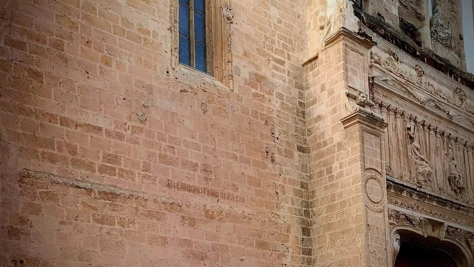 El Obispado de Almería prepara el proyecto para retirar símbolos de la Catedral