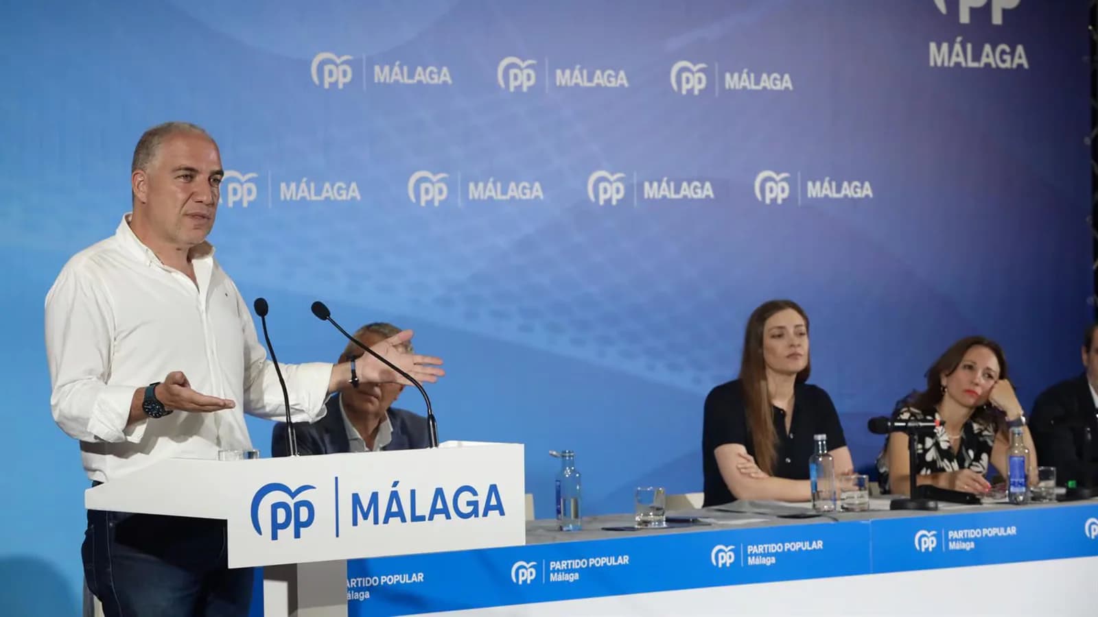 Bendodo cuestionó la viabilidad del Gobierno y el acuerdo sobre vivienda