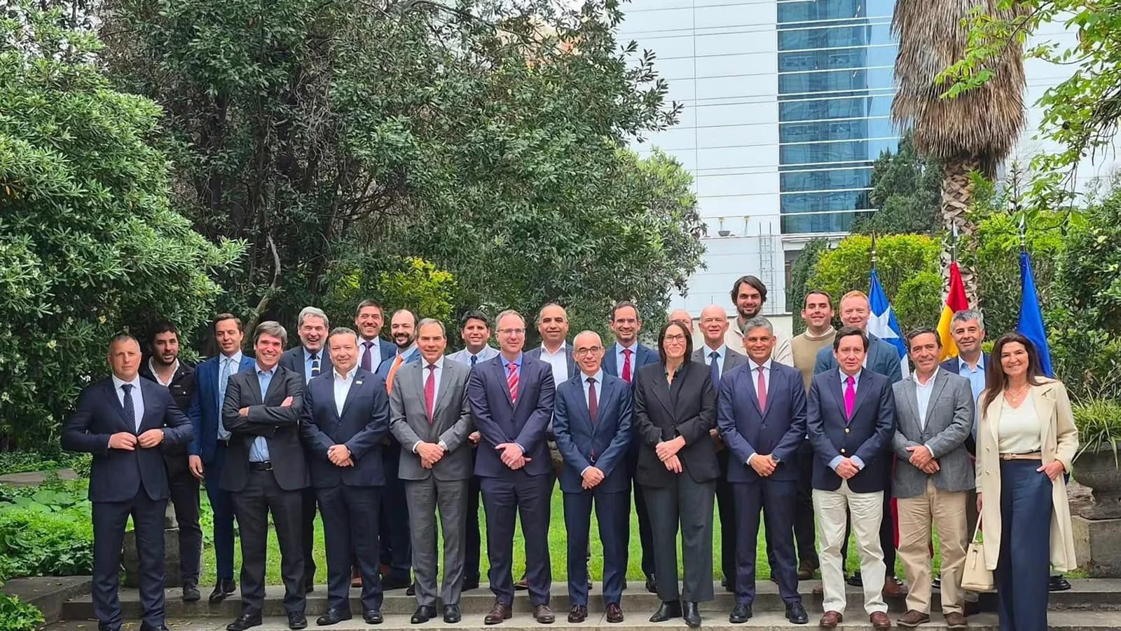 El Puerto de Málaga busca ampliar sus vínculos con el sector frutícola de Chile