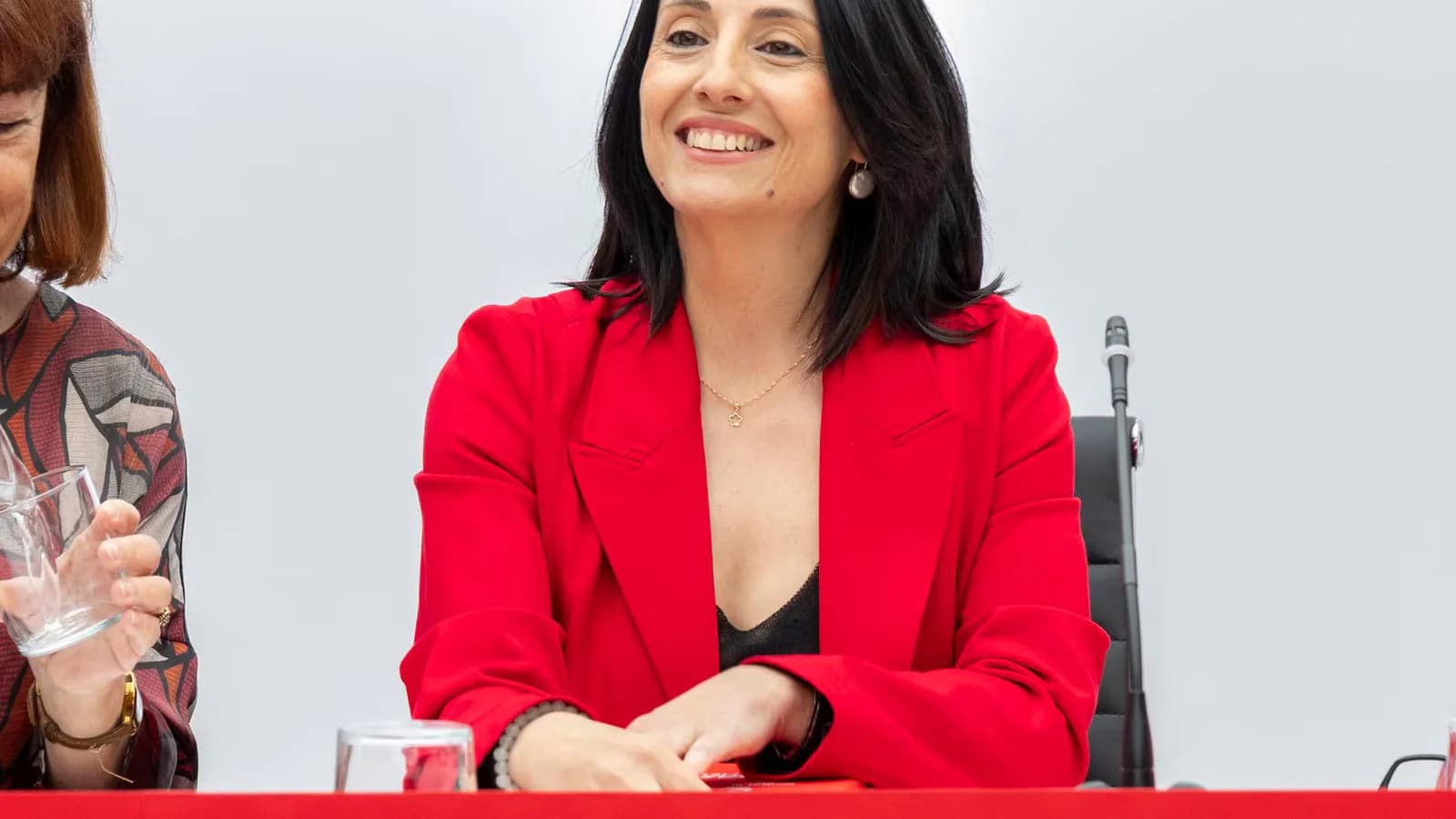 El PSOE insta a Feijóo a apoyar el viernes los decretos de vivienda