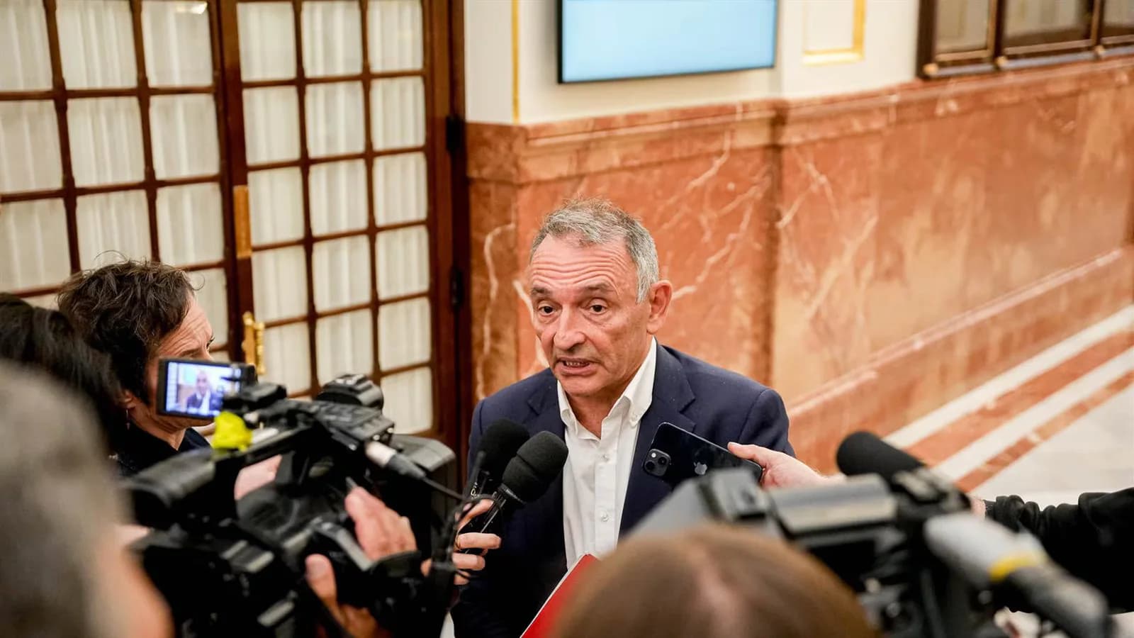 Los letrados del Congreso cuestionan reformar la “ley de nietos” vía Educación