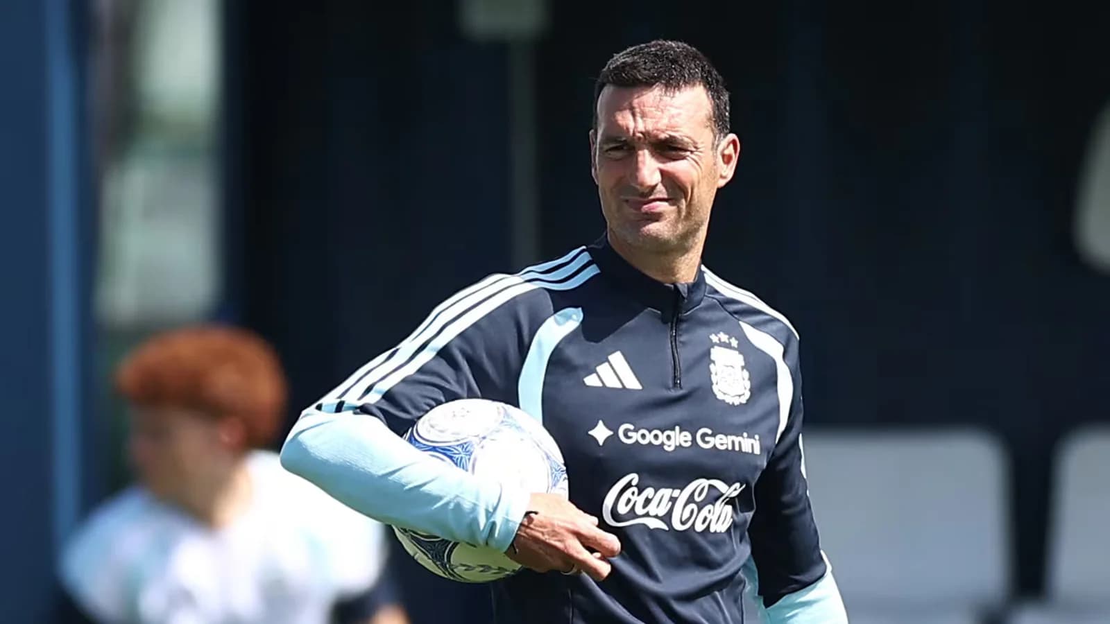 Scaloni dará una conferencia mientras define su continuidad en la Selección argentina