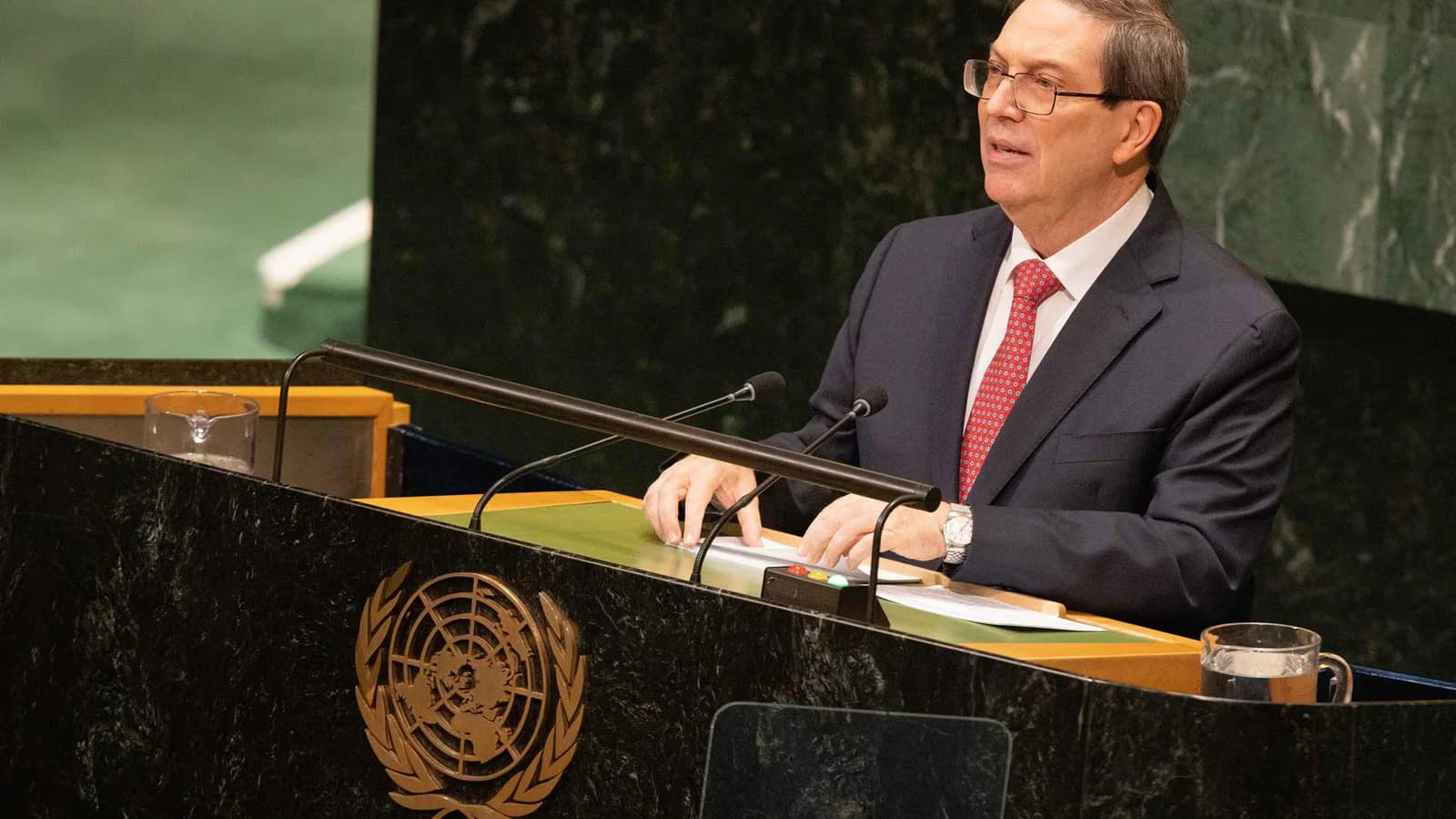 Estados Unidos amplía las sanciones contra Cuba y apunta a bancos y empresarios