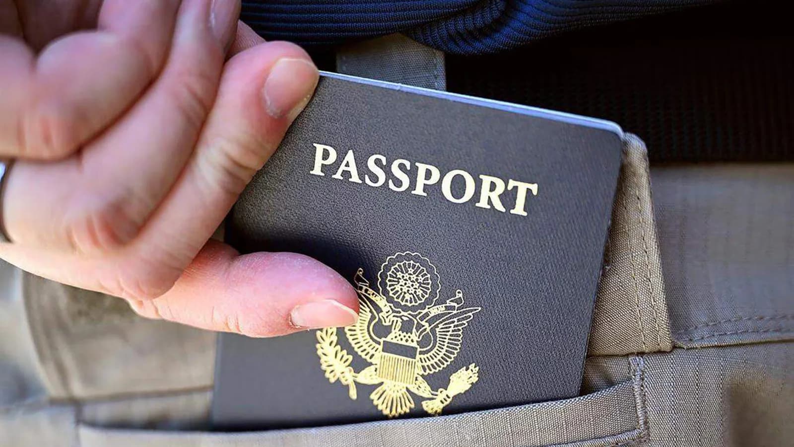 Estados Unidos permitirá tramitar el primer pasaporte en línea desde 2027