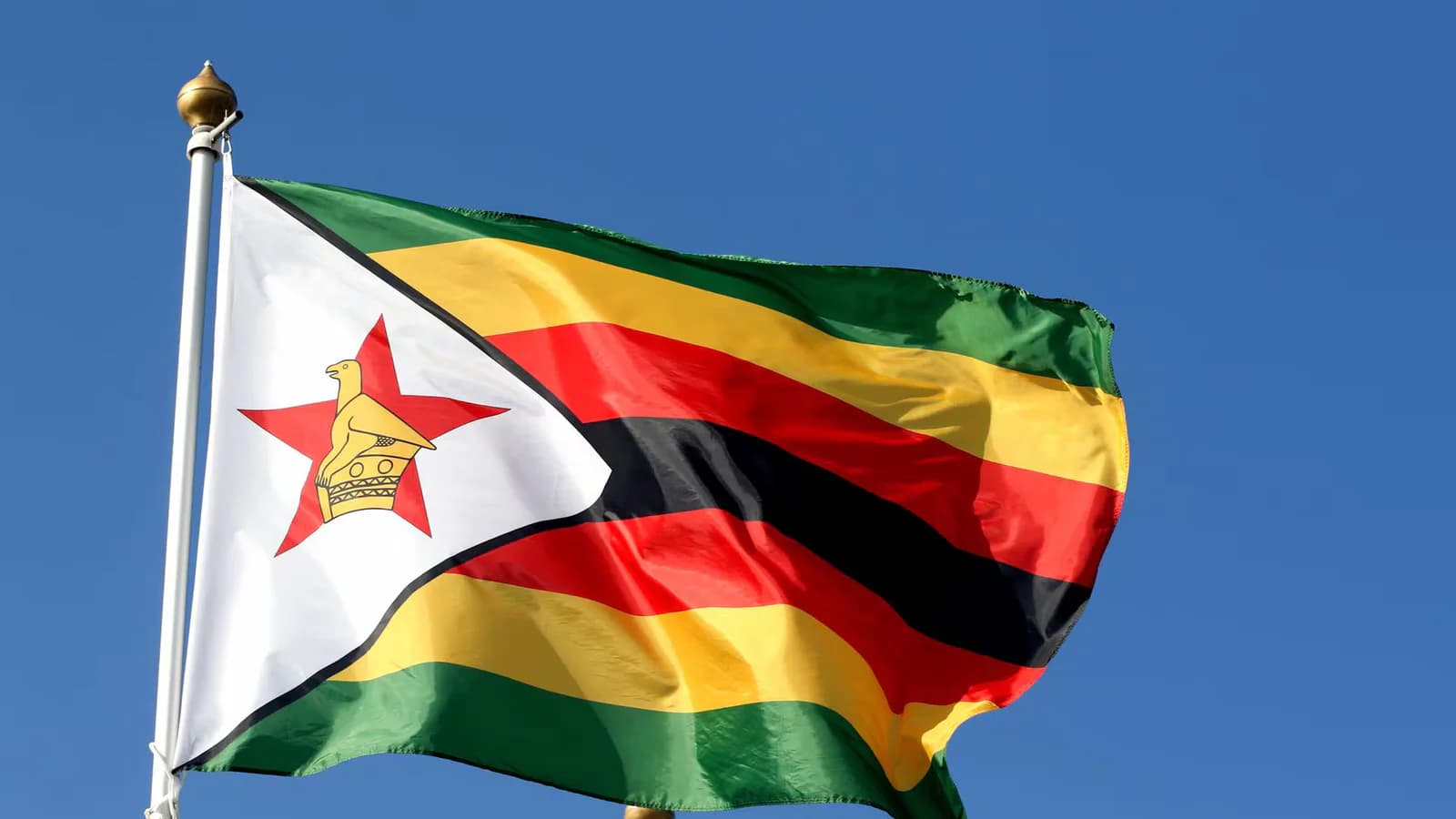 Seis muertos tras estrellarse un helicóptero al sureste de Harare, Zimbabue