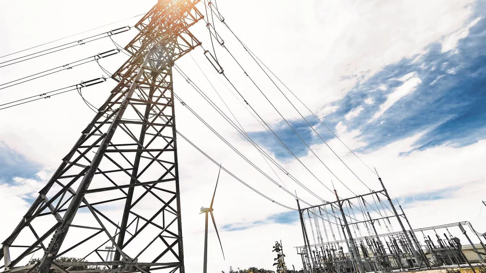 Iberdrola amplía con GIC su plataforma de redes eléctricas en Brasil