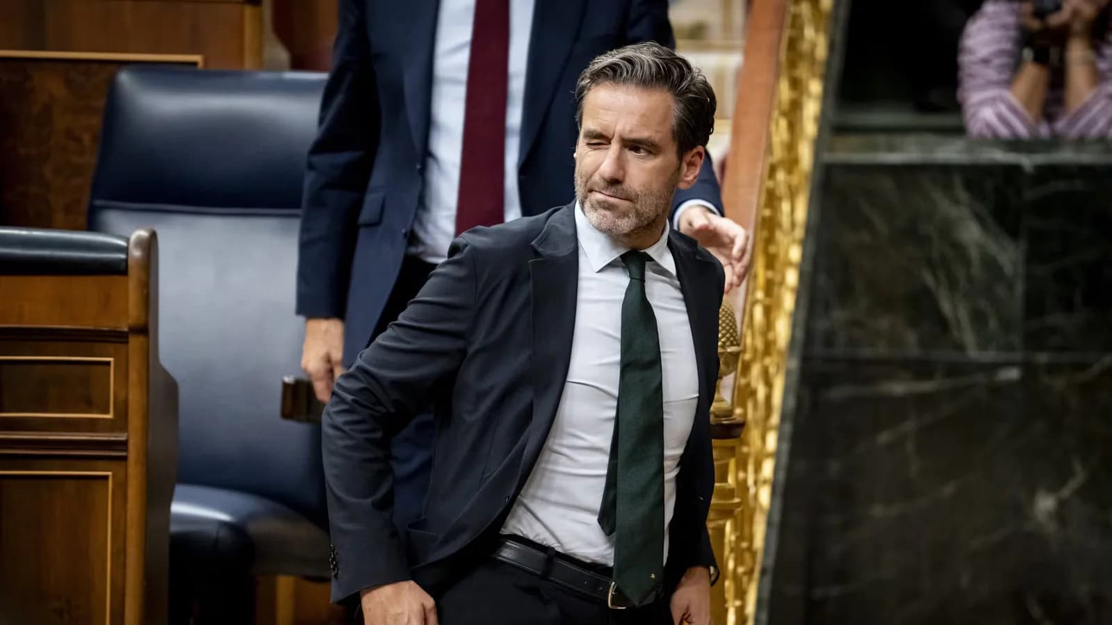 Sémper acusa al Gobierno de depender de Otegi y critica su política de vivienda