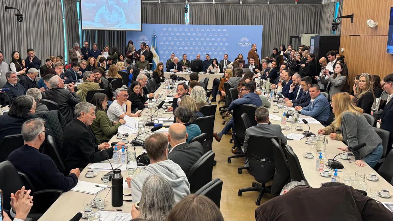 El proyecto de Defensa y el uso de Malvinas en la política exterior de Milei