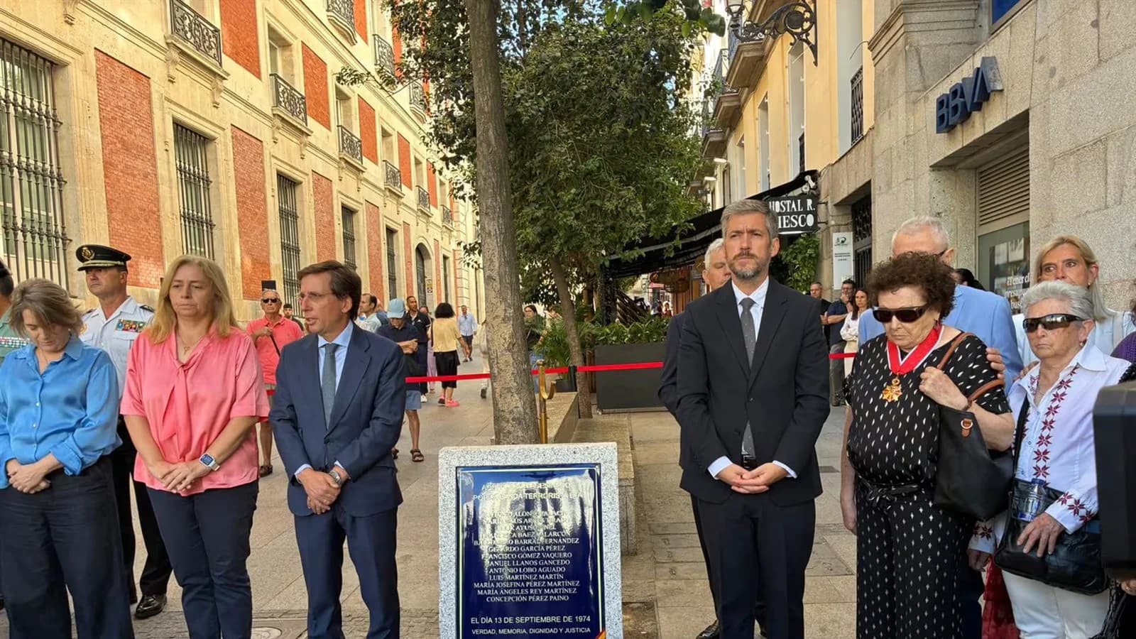 Daniel Portero denunció pintadas en un monumento a víctimas de ETA cerca de Sol