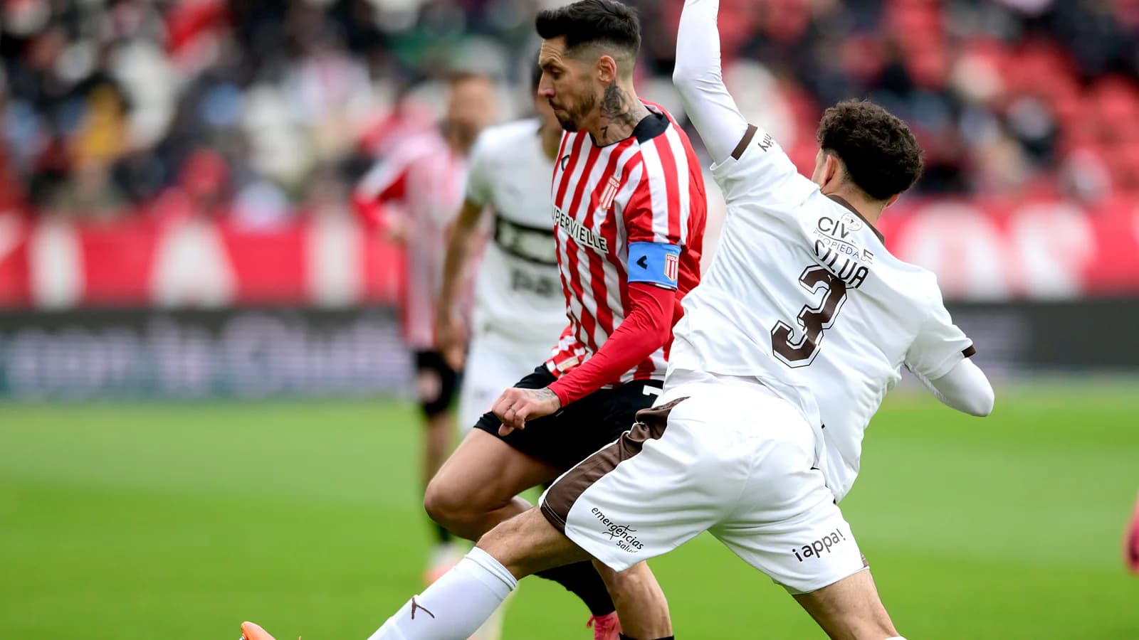 Estudiantes y Platense definen al último semifinalista de la Copa Argentina