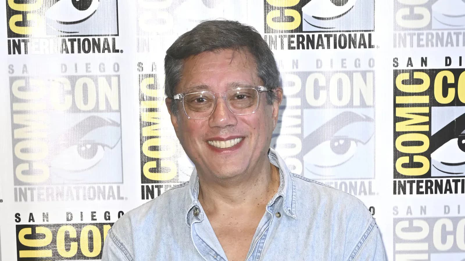 Dean Devlin destaca la ciencia ficción como espacio de diálogo ante la división social