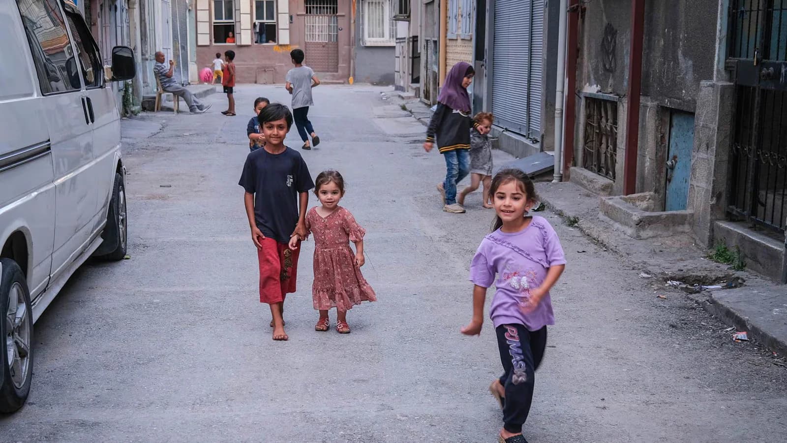 ACNUR advierte que 5,8 millones de niños refugiados no acceden a la escuela