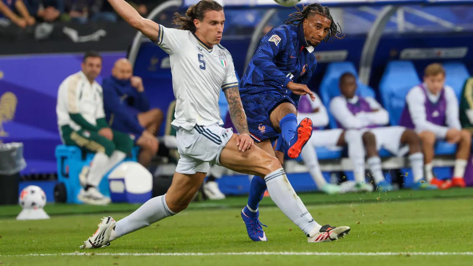 Francia no pudo festejar ante Italia en el debut local de Zidane