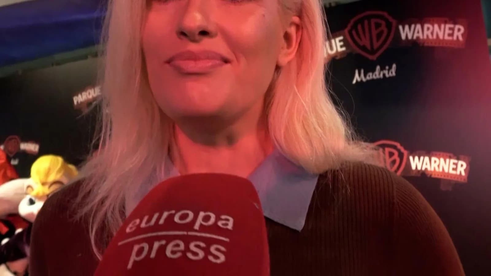 Adriana Abenia vuelve a cuestionar a Tania Llasera por su antiguo conflicto
