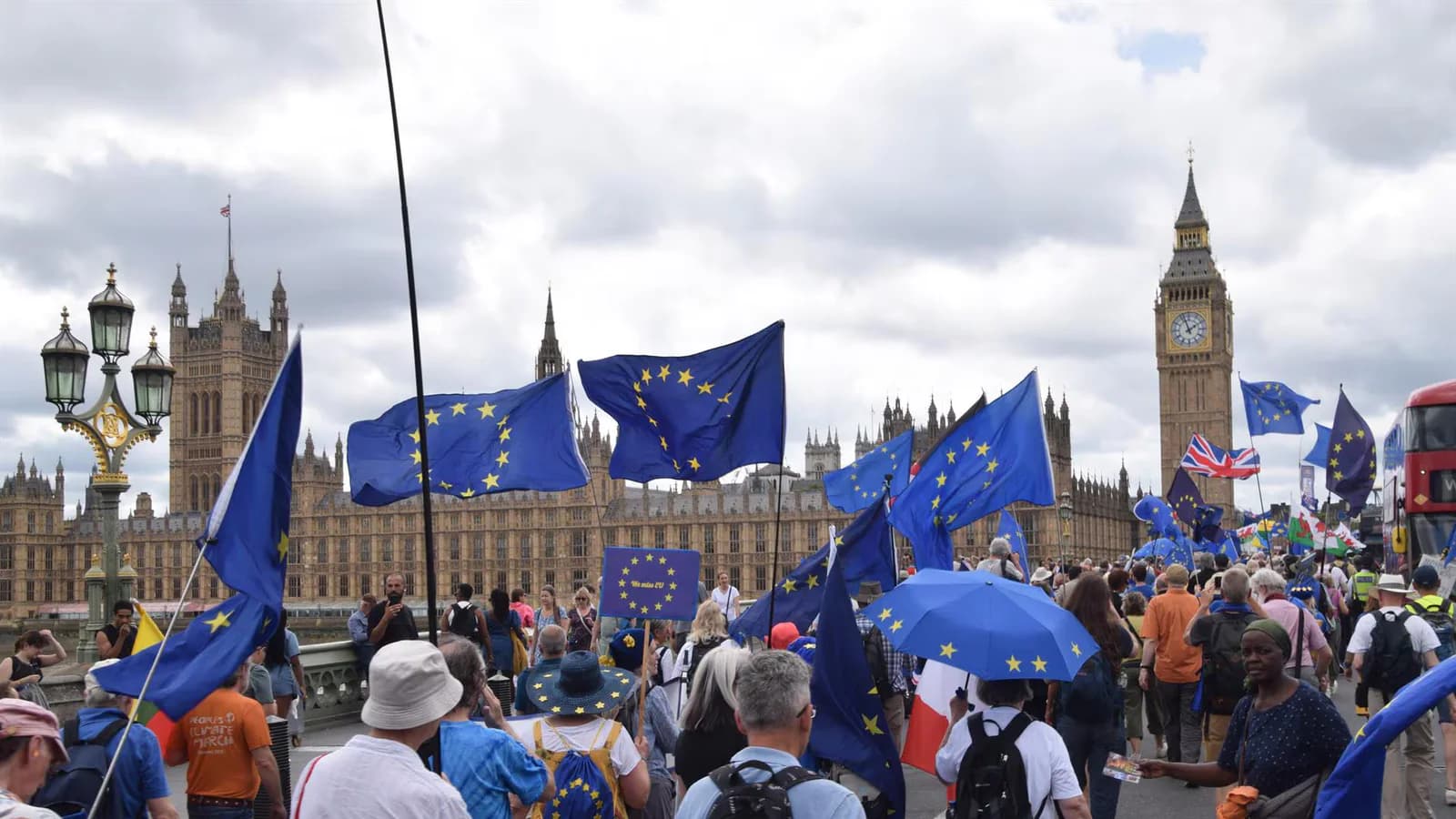 Una encuesta ubica en 49% el apoyo al regreso del Reino Unido a la UE