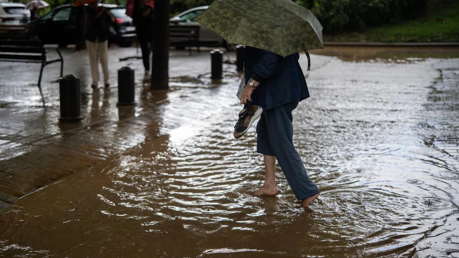 España: once comunidades, bajo alerta por lluvias y tormentas este domingo
