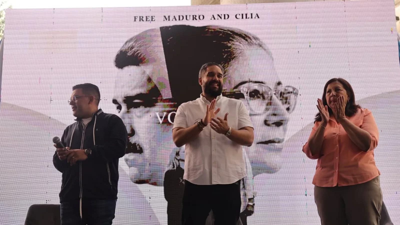 El hijo de Maduro promete luchar por el regreso de su padre y Cilia Flores