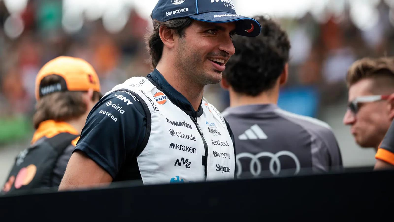 Carlos Sainz apuntó contra Bortoleto tras el toque que afectó su carrera