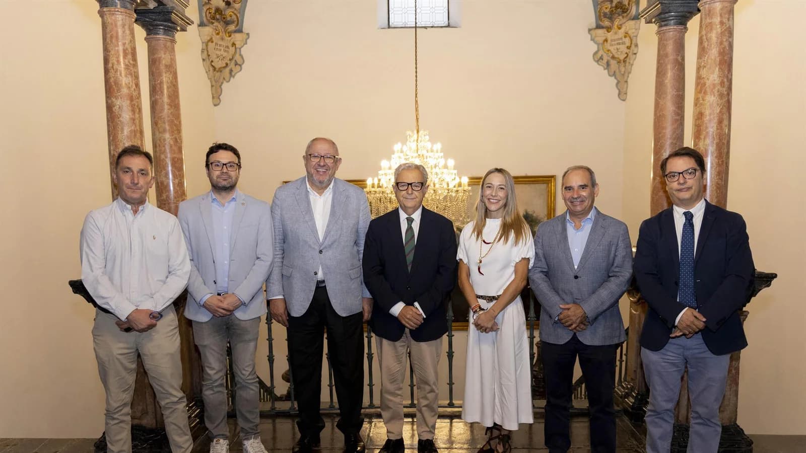 Acuerdo para financiar el alojamiento de 16 estudiantes latinoamericanos en Belmez