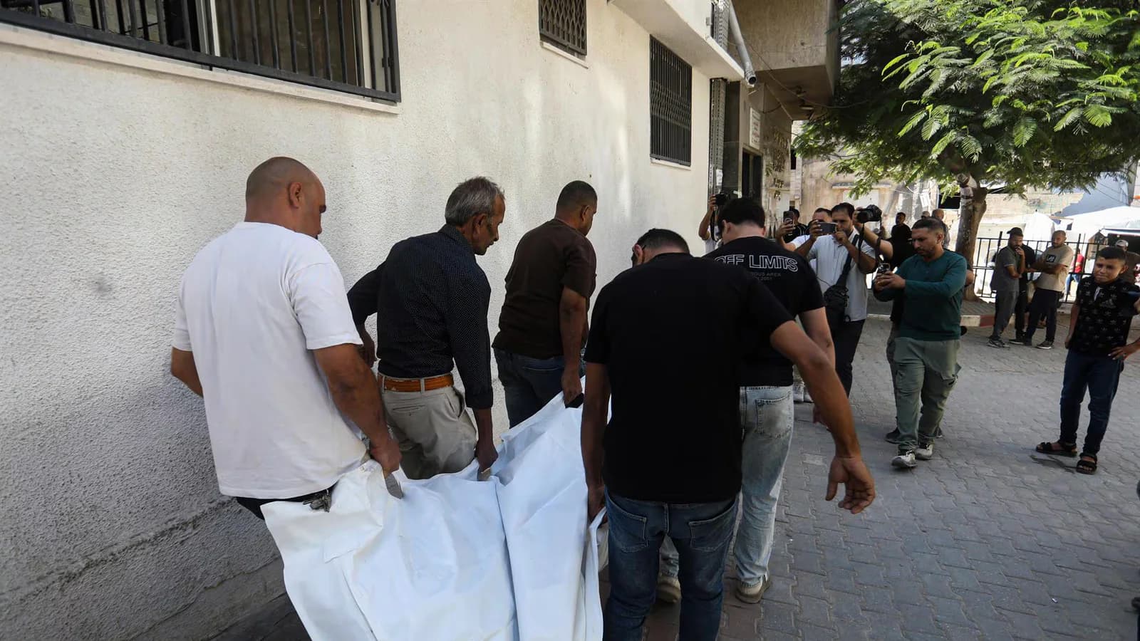 Cuatro palestinos murieron en ataques israelíes pese al alto el fuego en Gaza