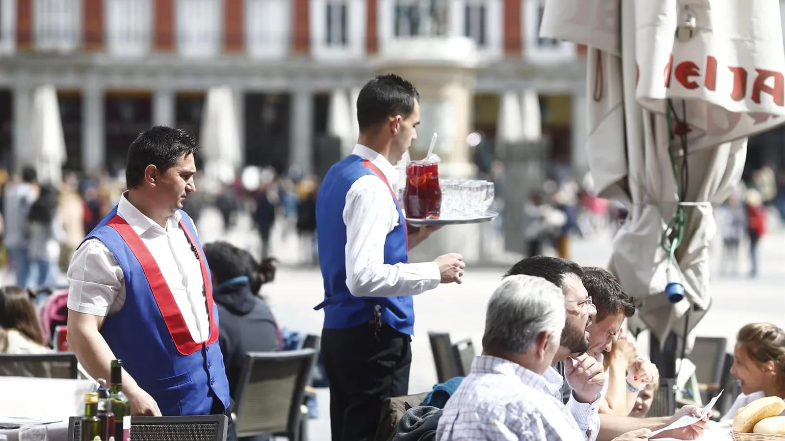 La brecha entre hogares nacionales e inmigrantes explica hasta el 3% de la desigualdad en España