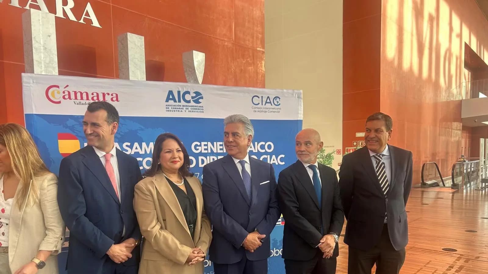 Valladolid reúne a líderes empresariales para debatir el impacto de la inteligencia artificial