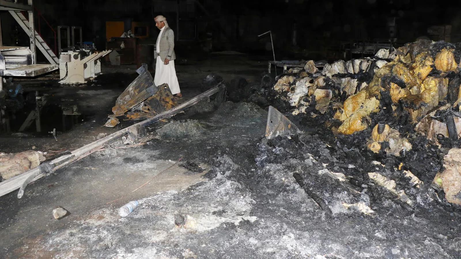 Los hutíes denuncian nueve civiles muertos por bombardeos saudíes en Saná