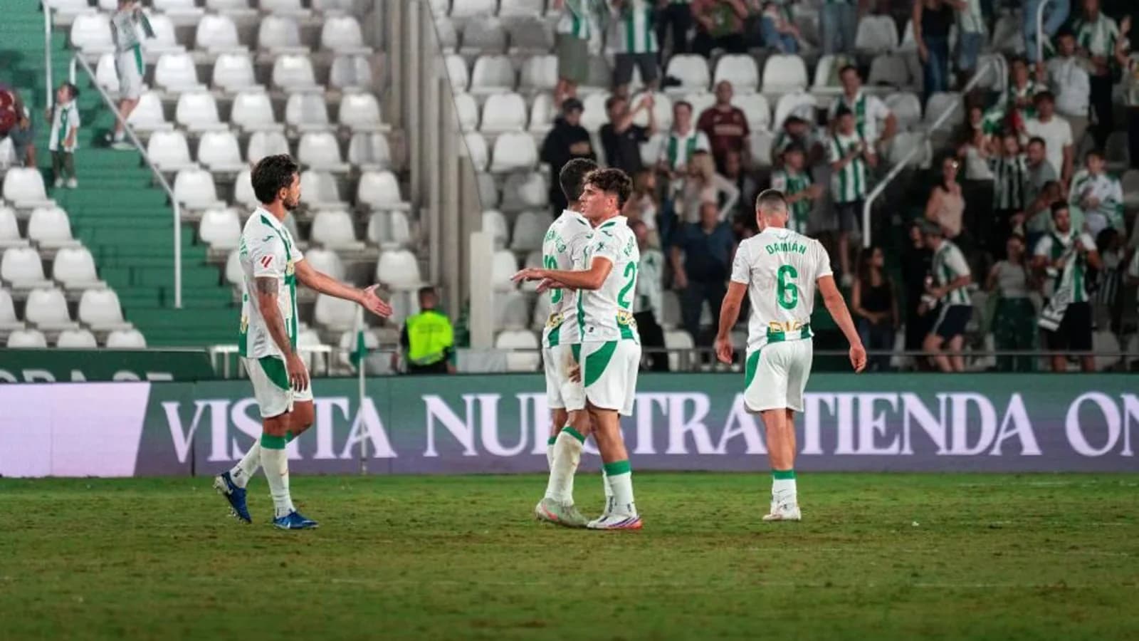 Córdoba vence al Tenerife y sale de los puestos de descenso