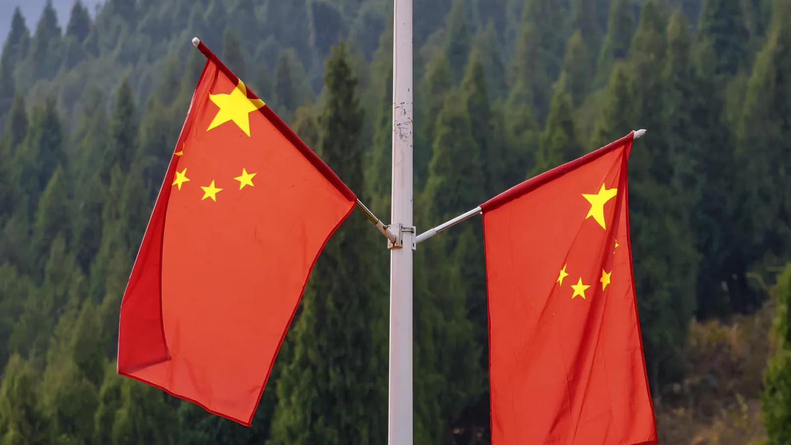 Siete muertos y 21 detenidos tras la inundación de una mina ilegal en Chongqing