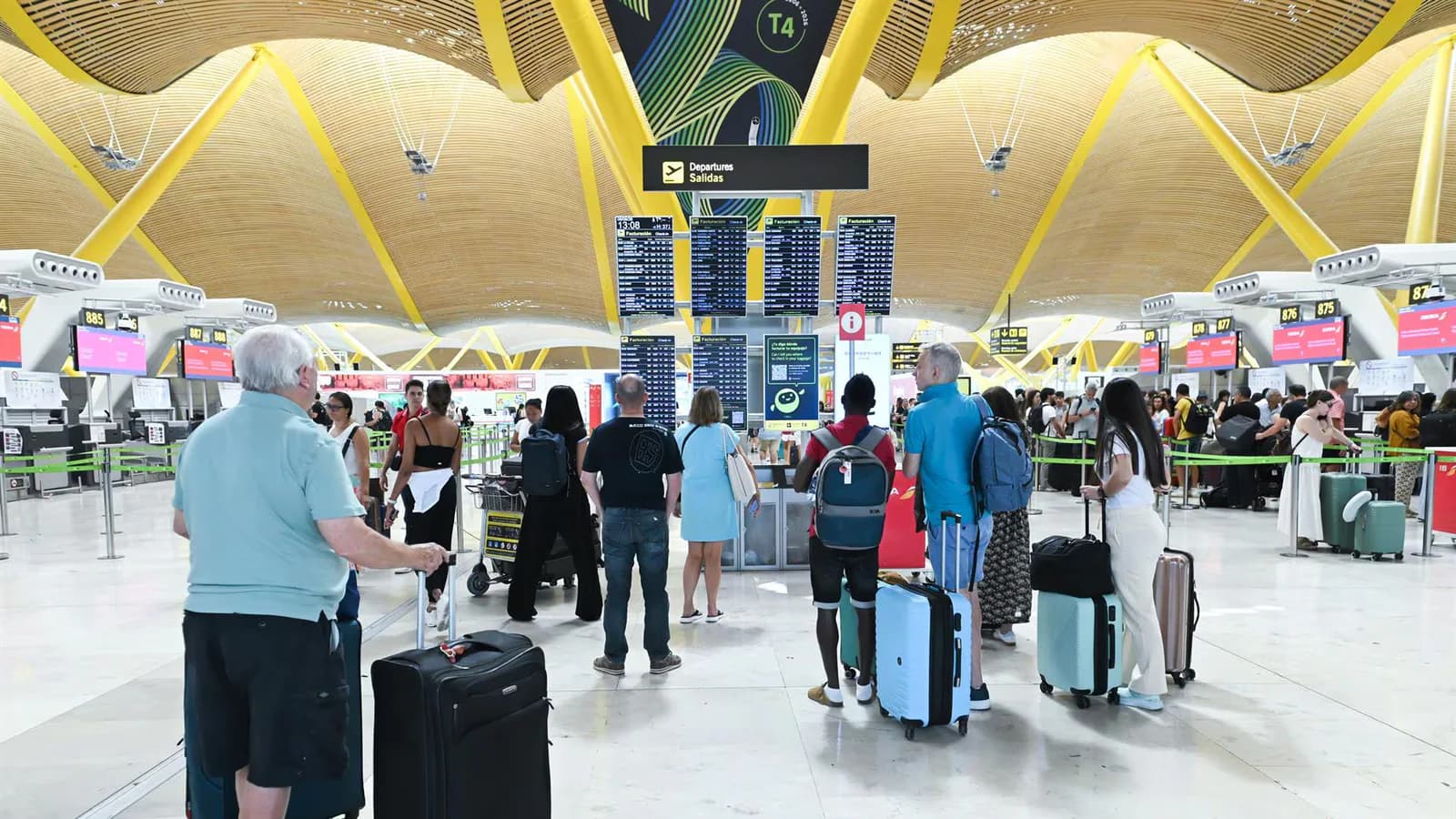 Interior extiende hasta el 22 de octubre los controles a viajeros de Italia