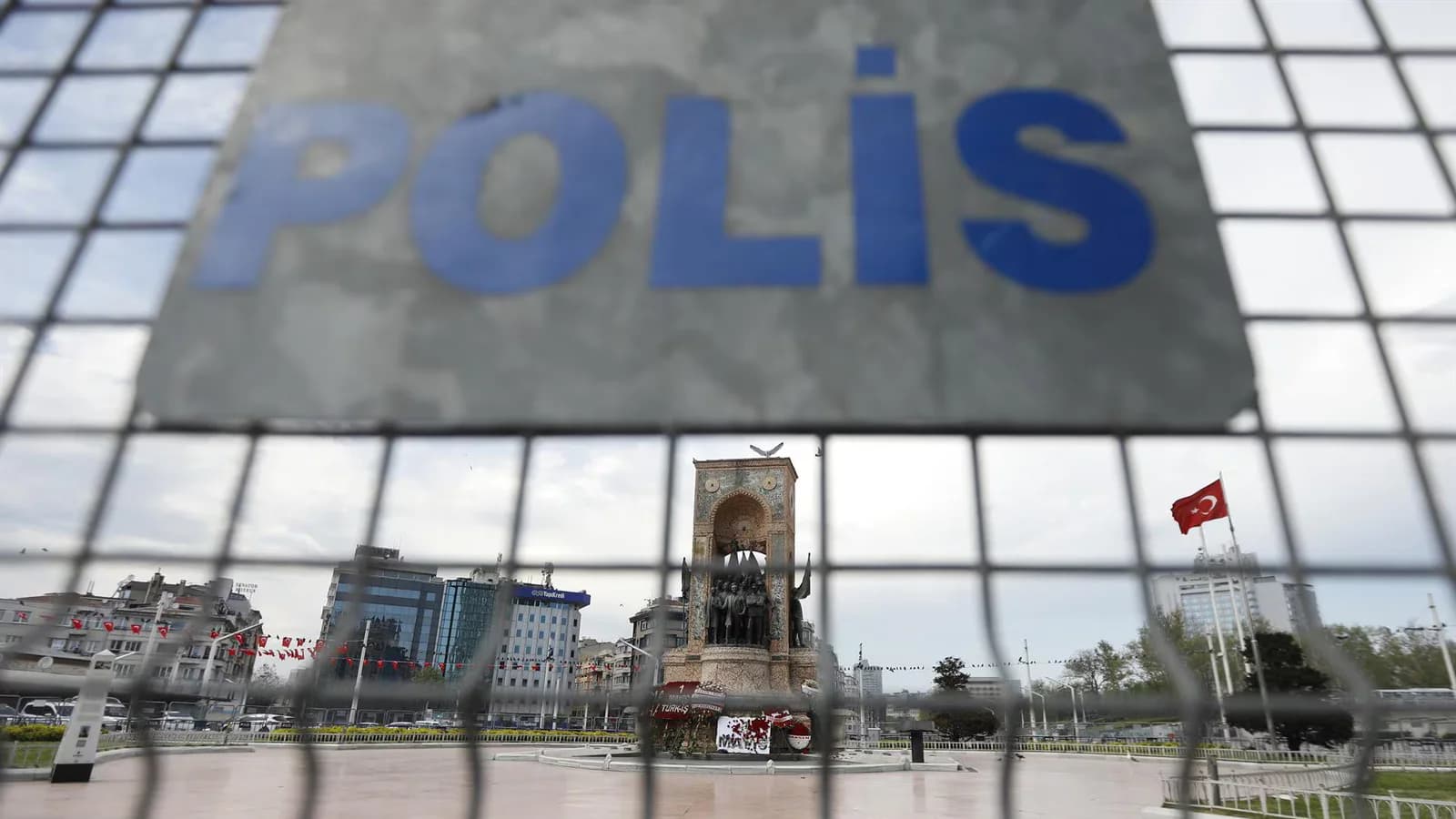 Ocho alumnos heridos tras un ataque con cuchillo en un instituto de Estambul