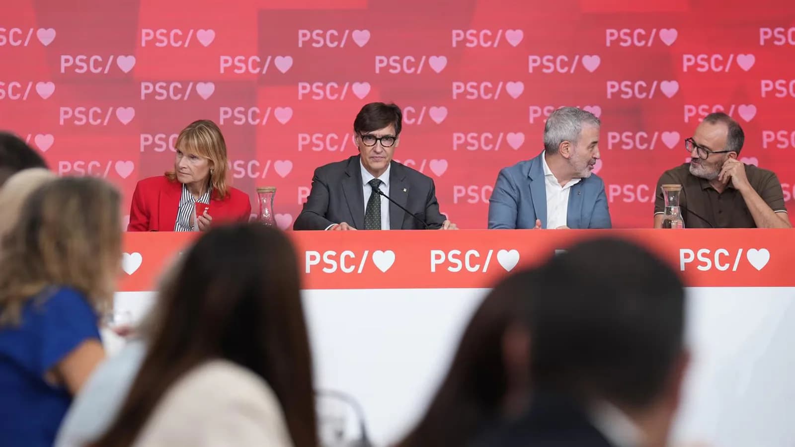 Illa afirma que Cataluña será decisiva ante el autoritarismo y acusa a Junts por las elecciones