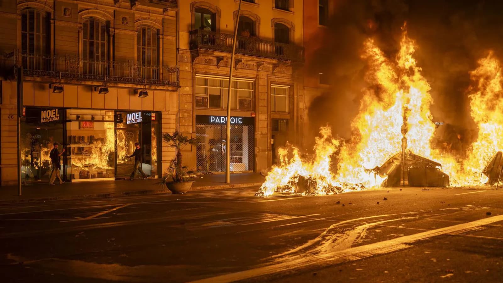 Once de los 13 detenidos por los disturbios en Barcelona quedaron en libertad