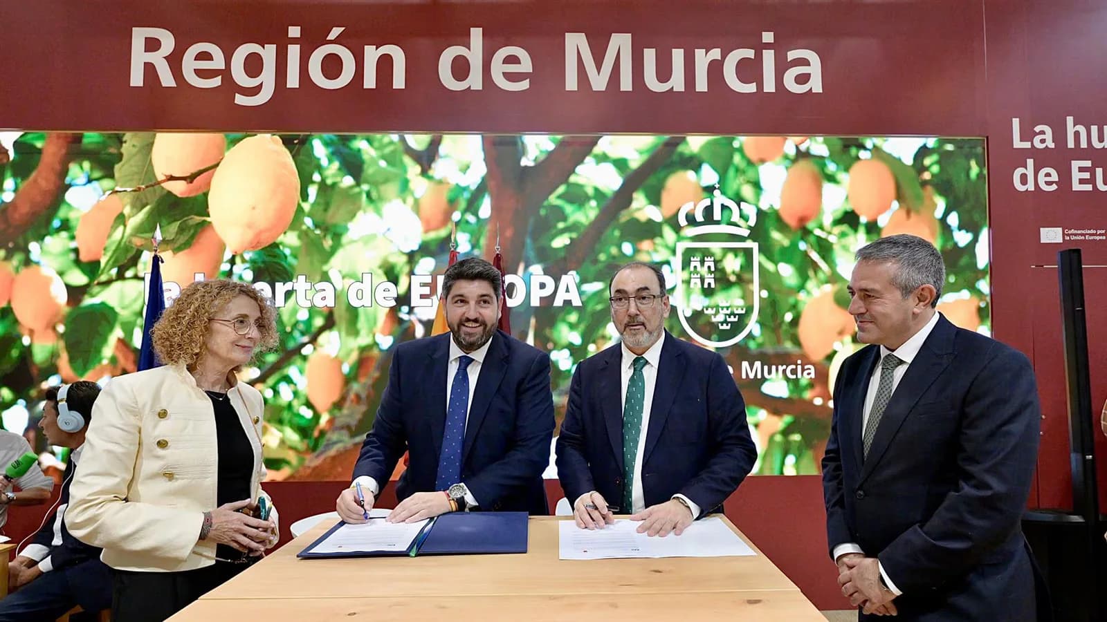 Murcia acuerda con CAF impulsar su tecnología agrícola en América Latina
