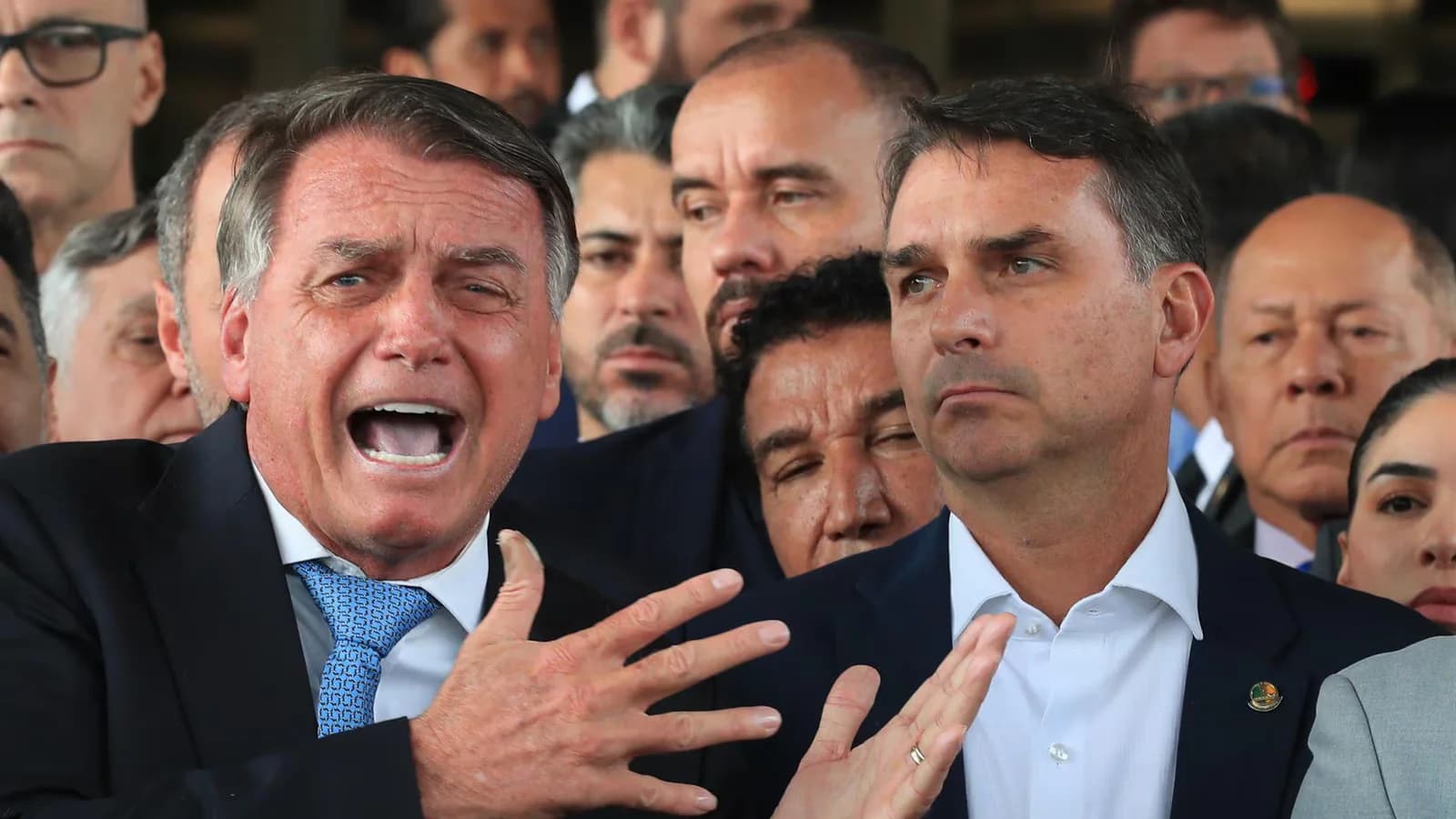 La Fiscalía brasileña no objeta que Flávio Bolsonaro visite a su padre