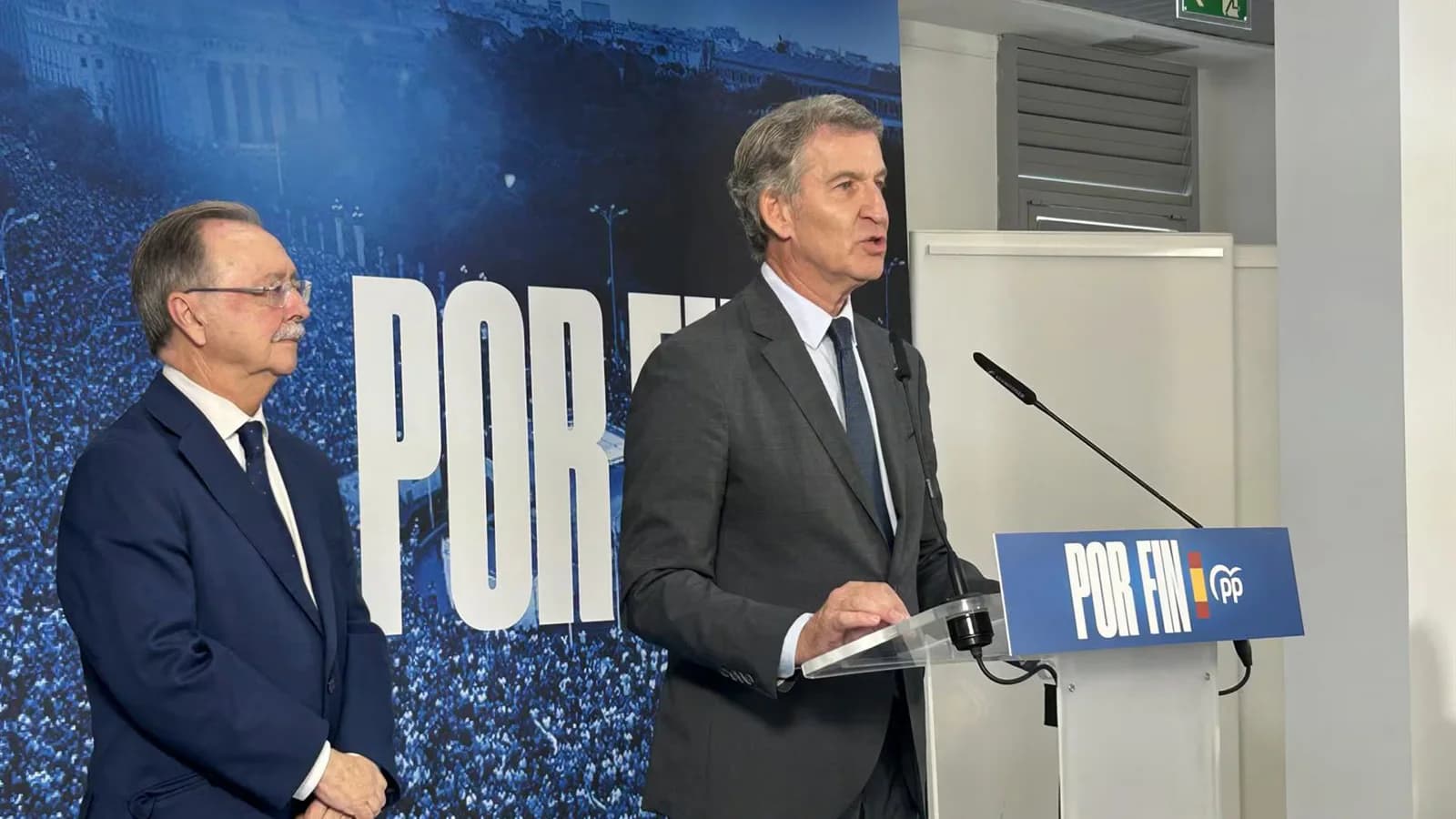 Feijóo anuncia en Ceuta una nueva Ley de Extranjería y más controles fronterizos