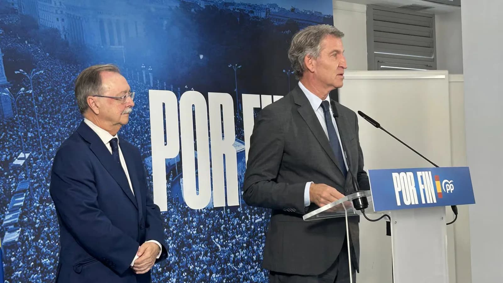 Feijóo promete expulsar a 15.000 migrantes irregulares de Ceuta