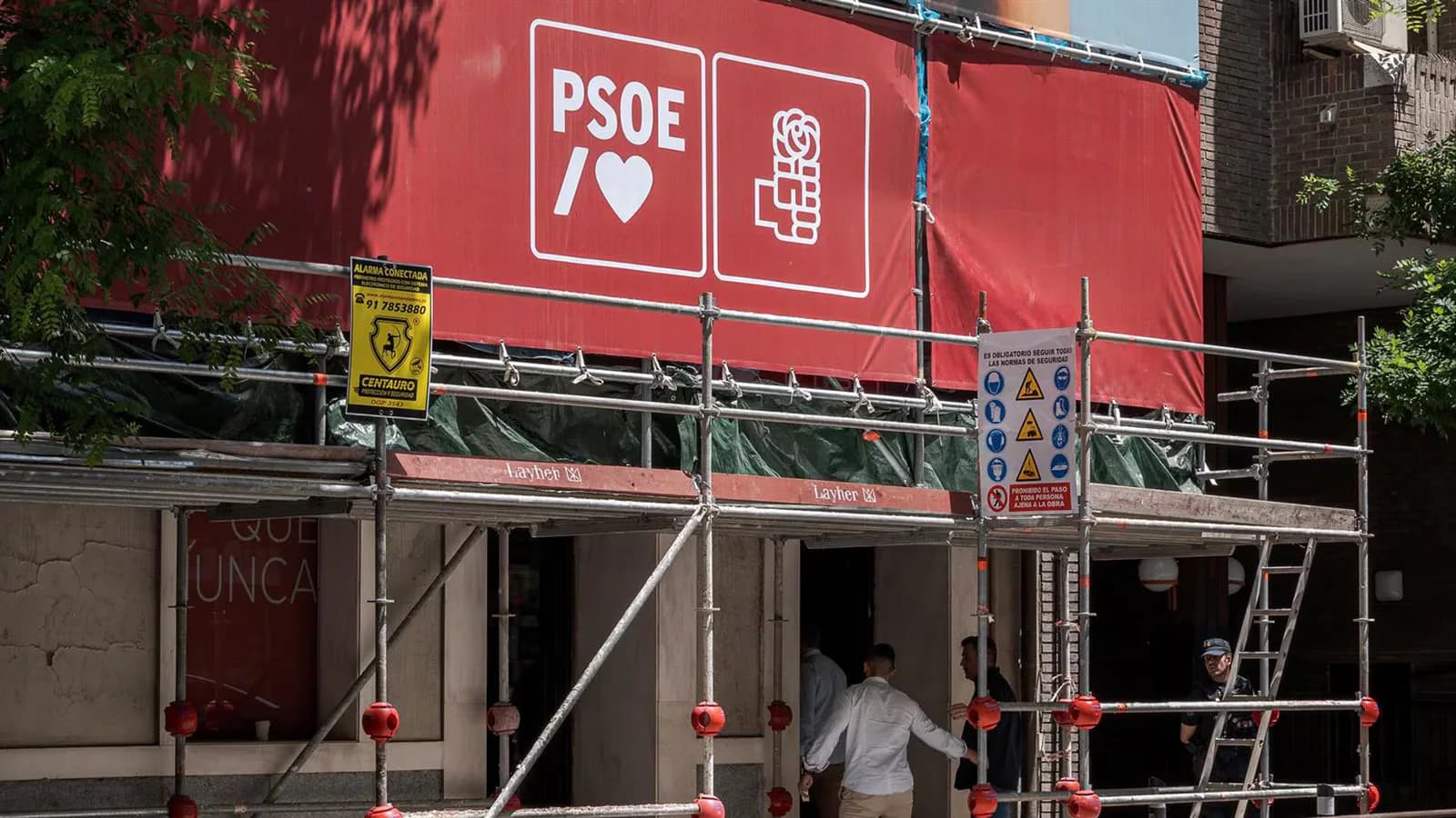 Anticorrupción detecta indicios contra el PSOE, pero ve prematura su imputación