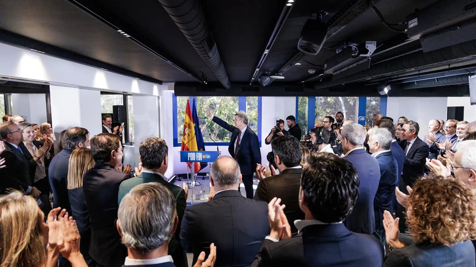 Presidentes del PP acusan al PSOE de actuar como una “banda de mafiosos”