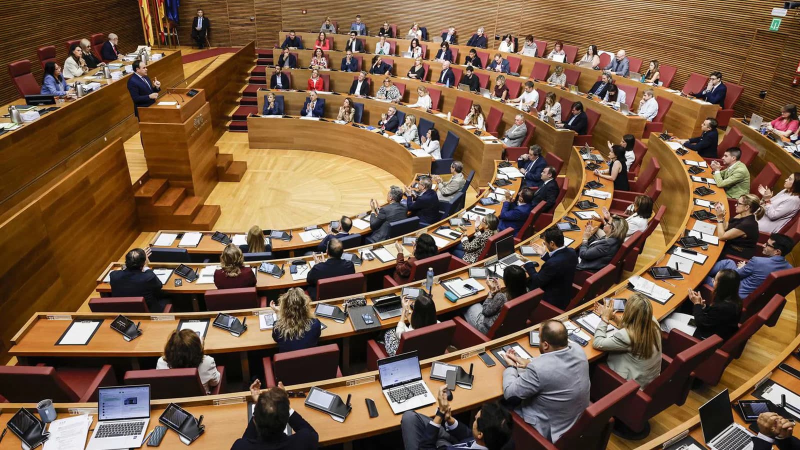 El PP subiría a 41 escaños y conservaría una mayoría amplia con Vox en Valencia