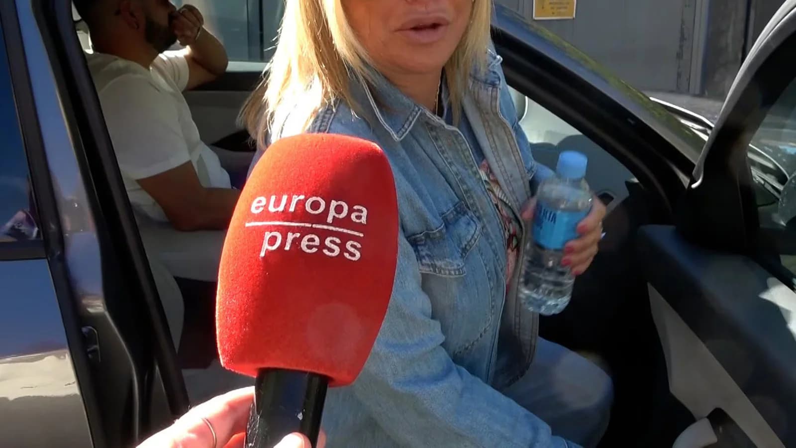 Belén Esteban niega haber llamado “fea” a Juls y responde sobre una posible demanda