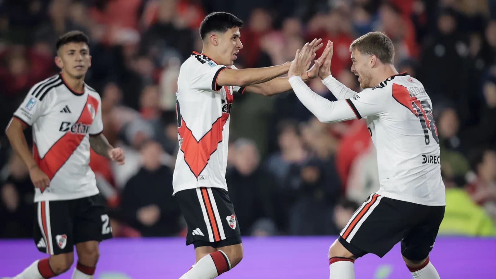 River recibe a Estudiantes de Río Cuarto por un lugar en los Playoffs