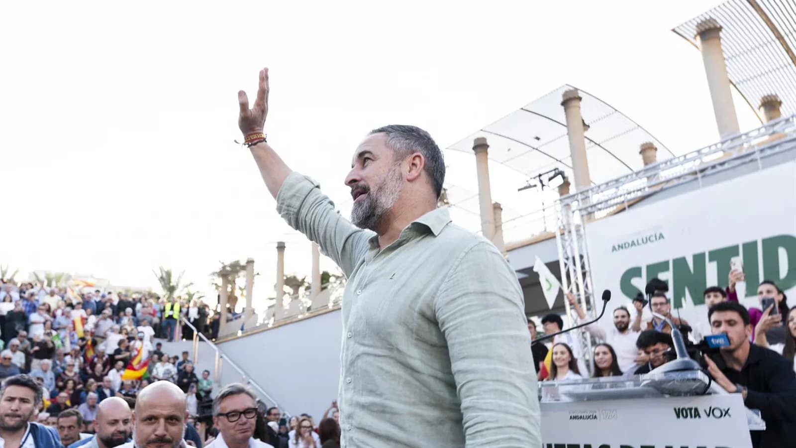 Abascal inicia la precampaña en Estepona y prepara un acto en Ceuta por la Hispanidad