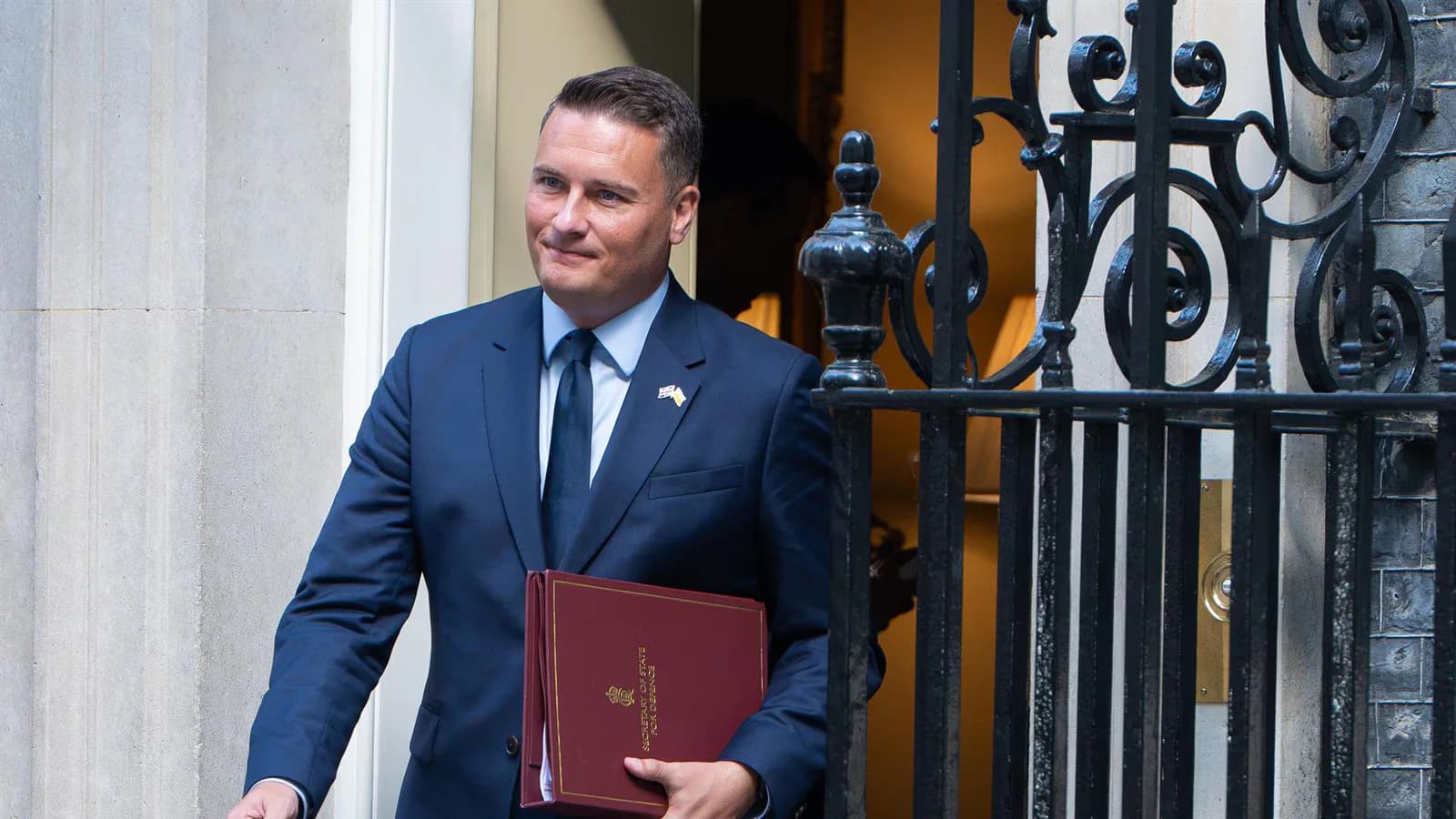 Reino Unido reafirma su apoyo a Zelenski tras el giro de Trump