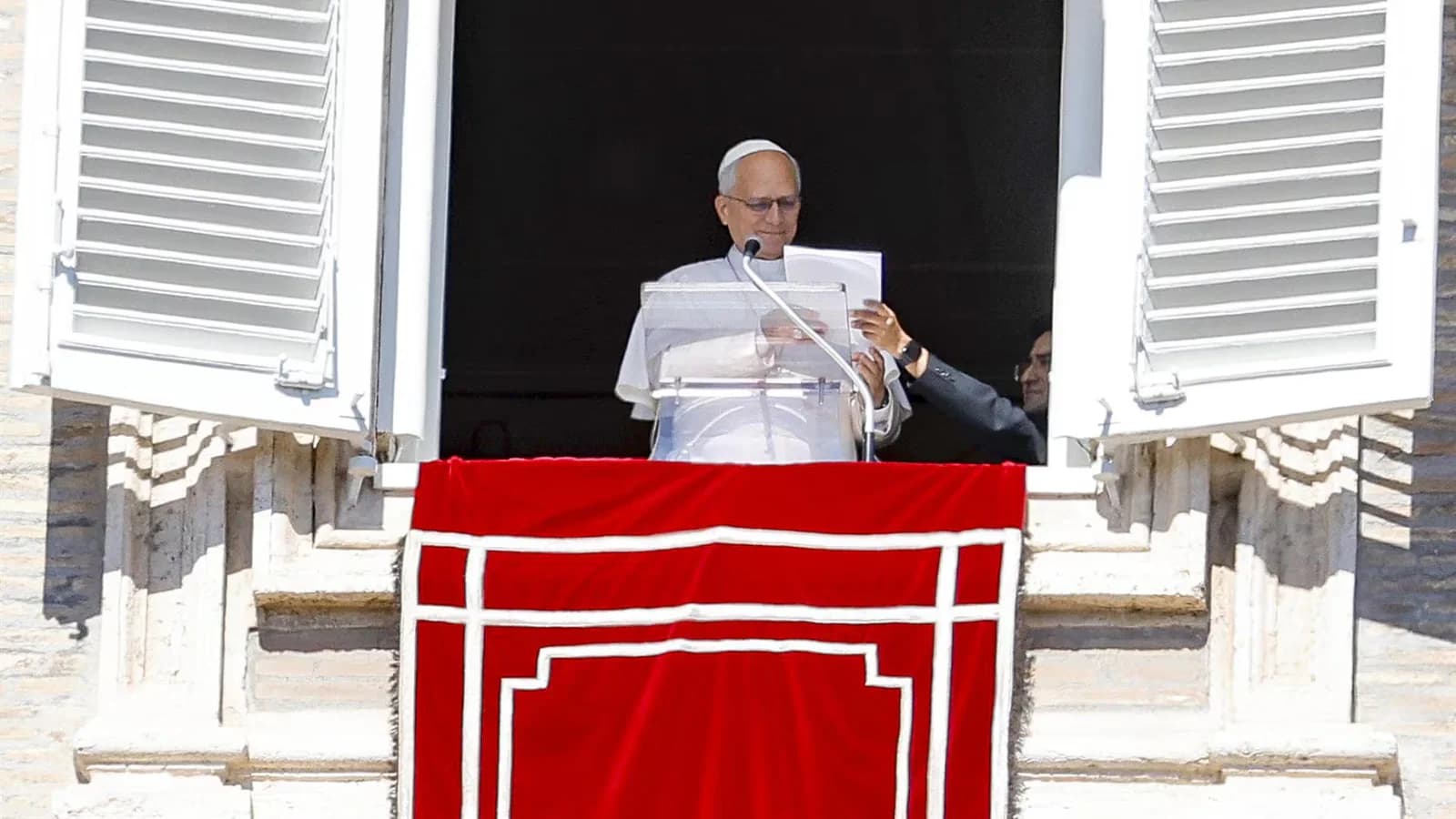 El papa León XIV será internado este martes para extirparle un nódulo pulmonar