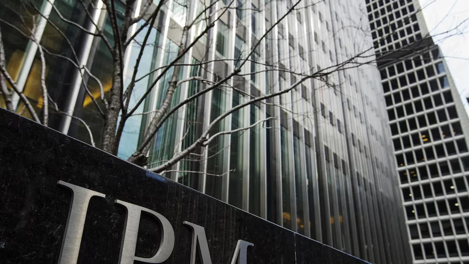 JP Morgan vende el 6% de OHLA por 36,9 millones de euros