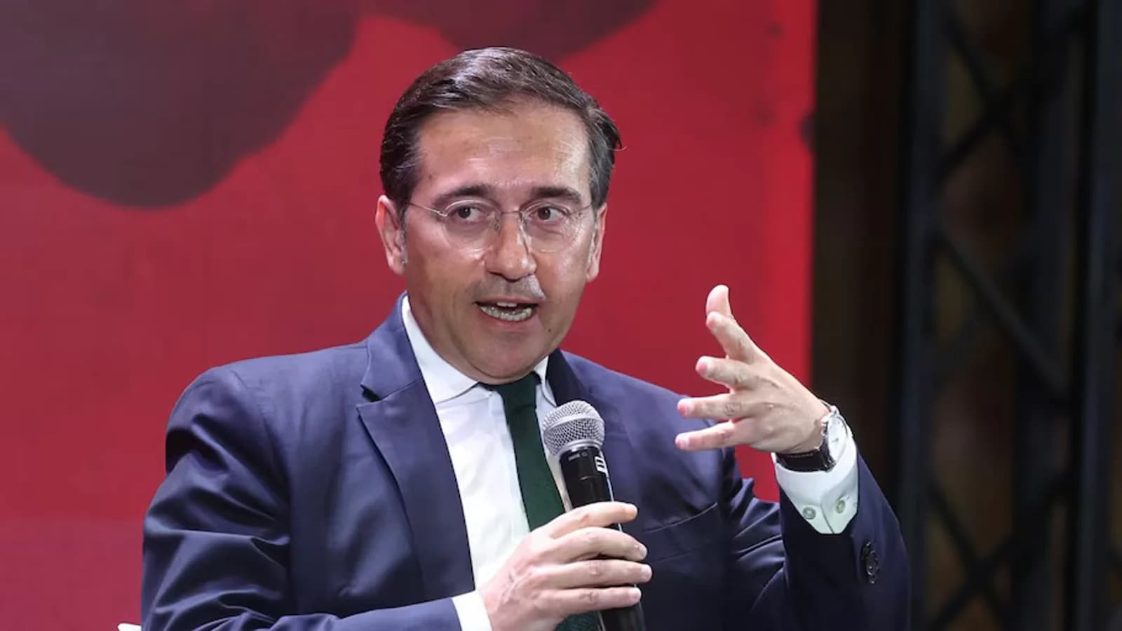 Albares destaca que el acuerdo sobre Gibraltar inicia una nueva etapa con el Reino Unido