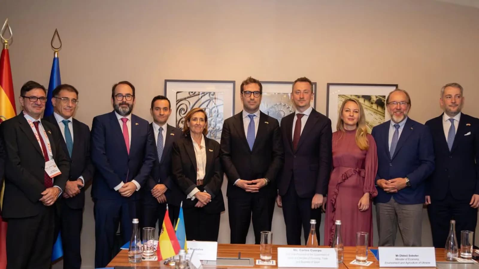 España y Ucrania analizan inversiones para la reconstrucción en un foro empresarial en Kiev